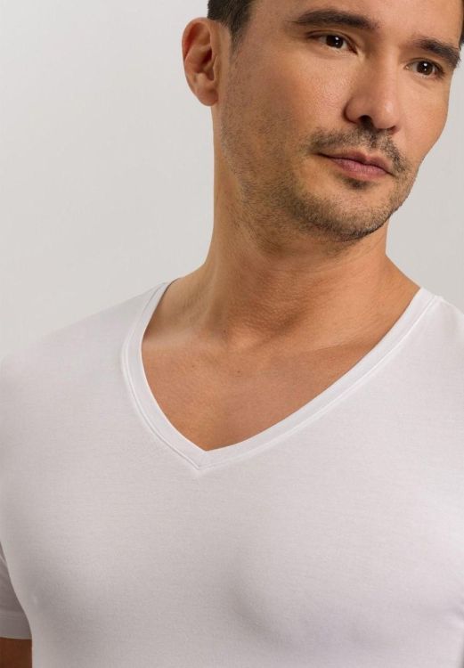 Hanro Men T-shirt Superior V-neck (073089-0101WHITE) - UNO Knokke