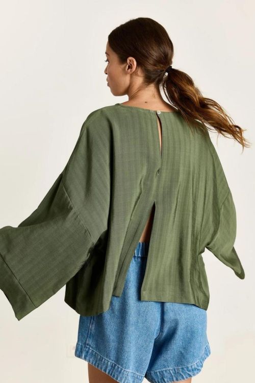 Studio Clique Blouse Butterfly Sleeve (CARINA-PESTO) - UNO Knokke