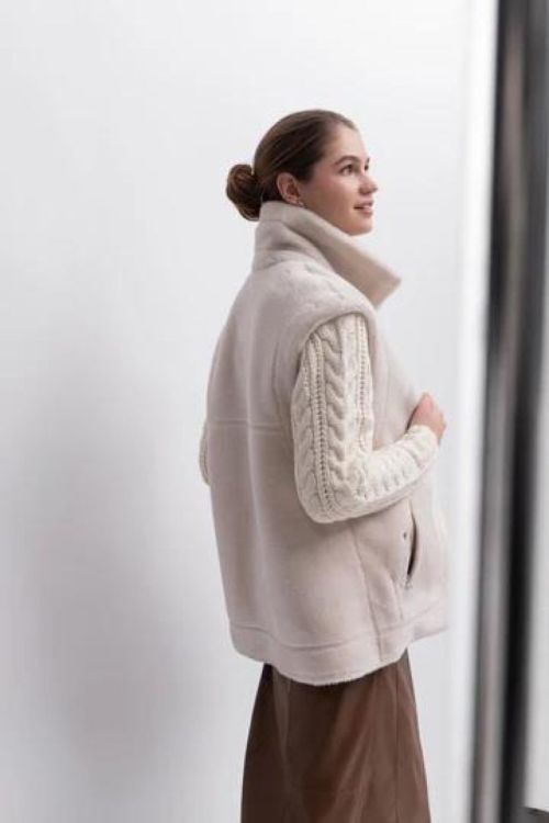 Urbancode Waistcoat Mouton (BJ20015-RICE) - UNO Knokke