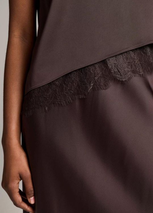 Vince Top Satin Lace Detail (V205113260-096) - UNO Knokke